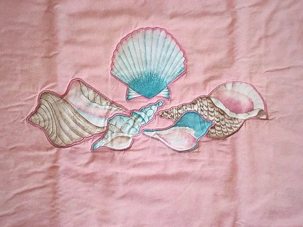 2 Vintage Handmade Quilted Puffy Seashell Coastal Standard Pillow Shams Set Of 2