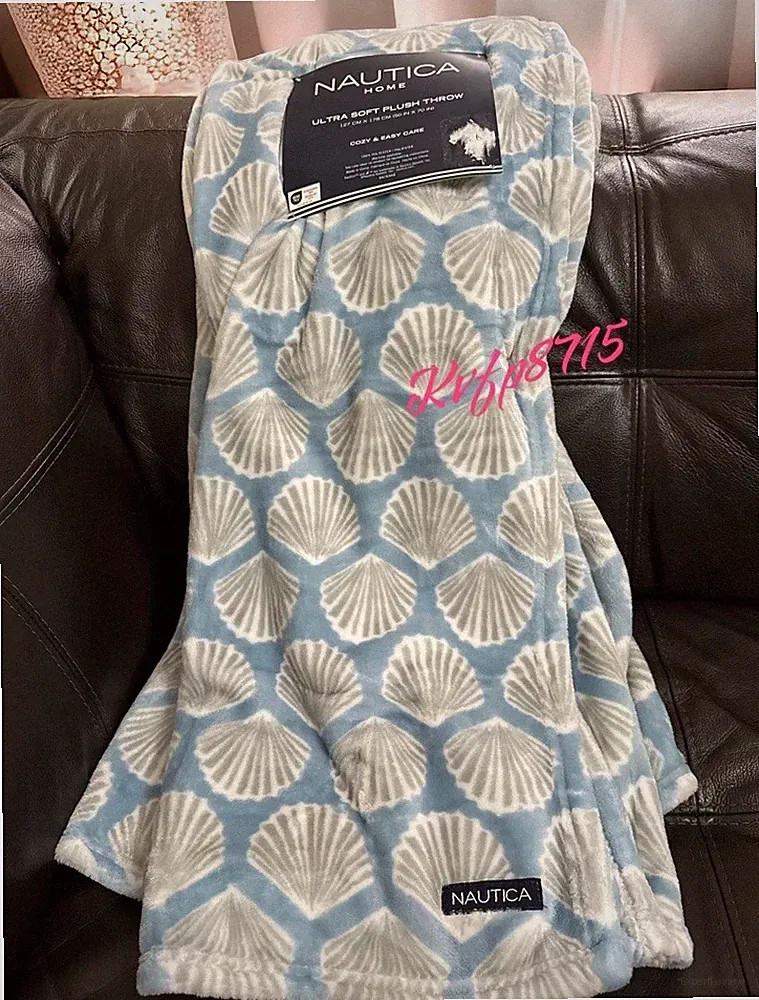 Nautica Sea Shell Beach Home Summer Plush Throw Blanket Oversized 50"x70" NWT