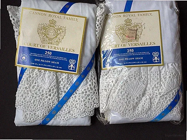 Pair RARE* Cannon Standard SEASHELL COURT VERSAILLES Lace Pillow SHAMS WHITE